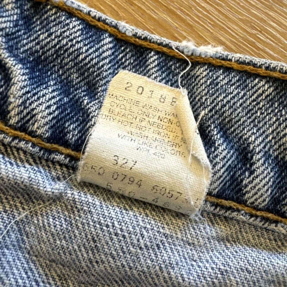 Vintage Levis 550 Jeans Mens 34 x 30 Relaxed Fit Straight Leg Denim 90s‎
